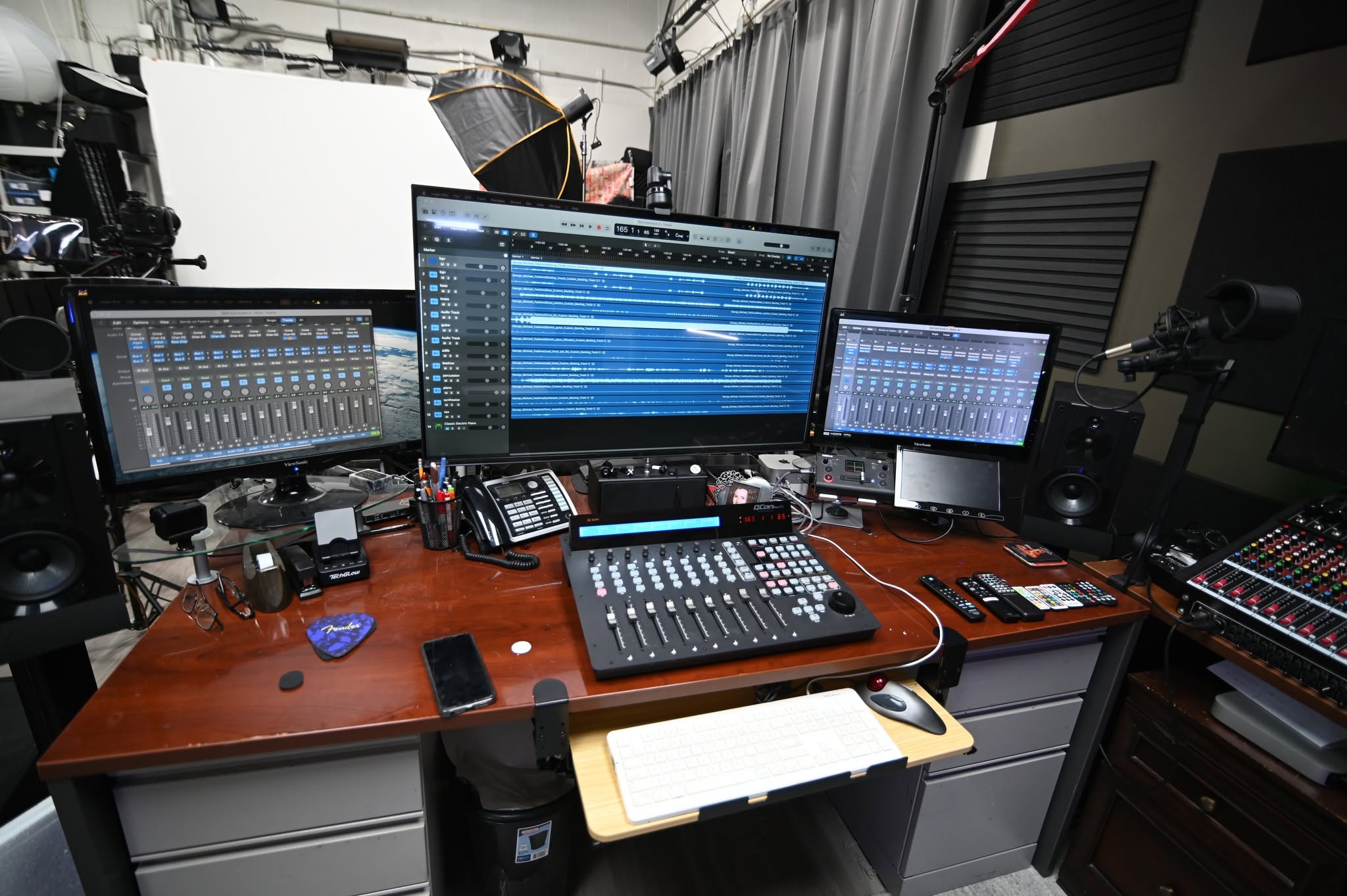 Recording and mixing desk in the Elated Dallas studio